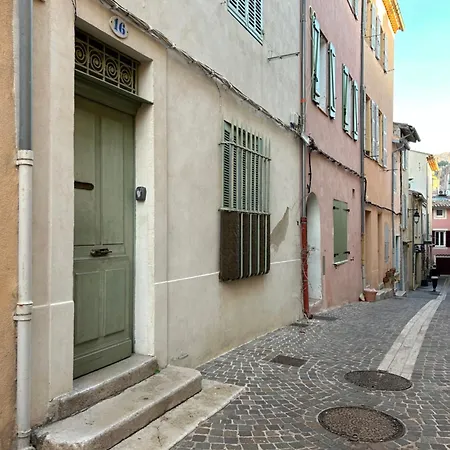 Duplex Au Coeur Du Village De 아파트 카시스