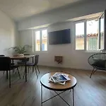 Duplex Au Coeur Du Village De 아파트